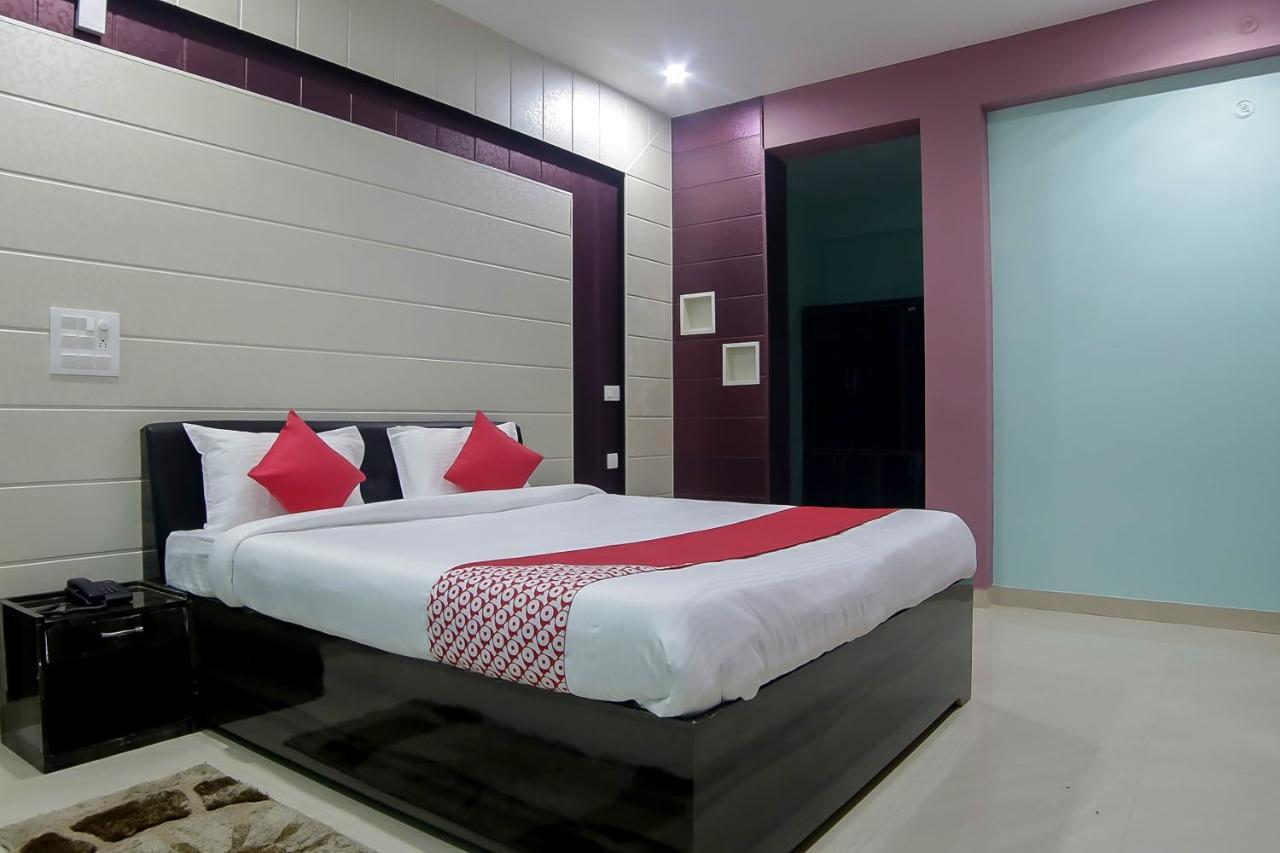 Oyo 30488 Satkar Hotel Pithorāgarh Exterior foto